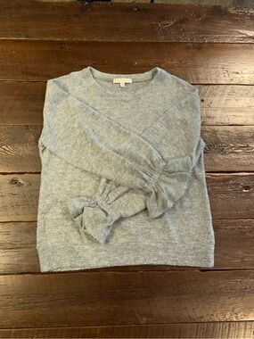 Anthropologie S Light Gray Bell Sleeve Women's Sweater Sweatshirt Material